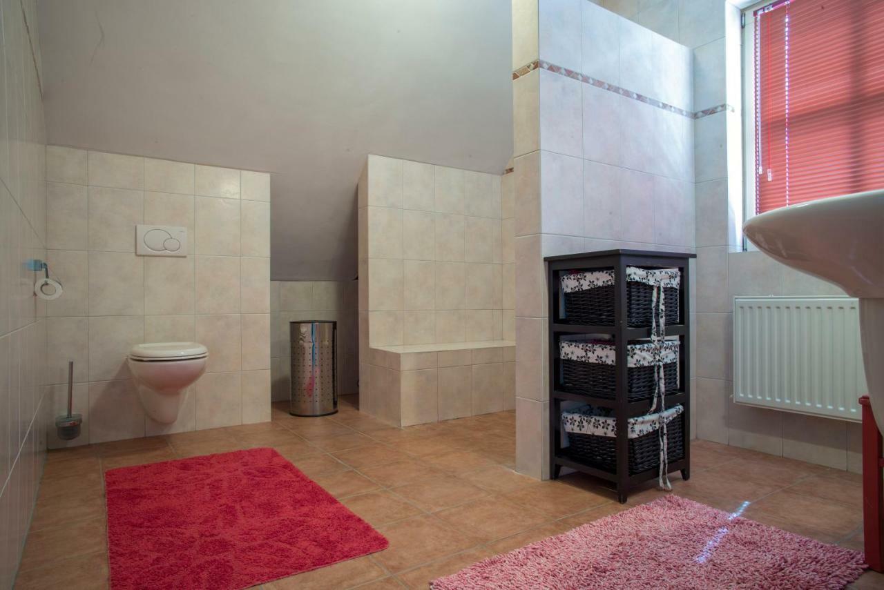 Bed & Breakfast Maryland Heusden  ภายนอก รูปภาพ